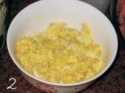 胡萝卜丁蛋炒饭做法图解2)