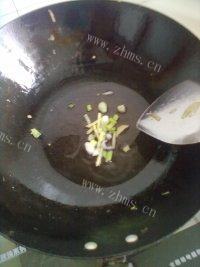 毛豆炒肉丝自制做法图解4)