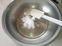口感不错的蔓越莓玛芬做法图解2)