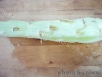 家常菜炝拌莴笋丝做法图解1)