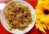 家常菜肉炒洋葱
