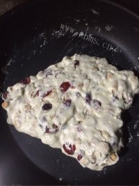 蔓越梅花生牛轧糖做法图解6)