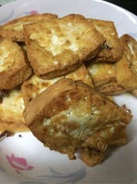 色香味浓的家常豆腐做法图解3)