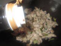 简易版豆角炖肉做法图解5)