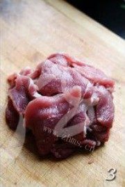 甜软的花菜炒肉片做法图解3)
