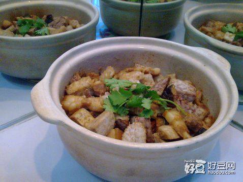 家常香芋五花肉煲