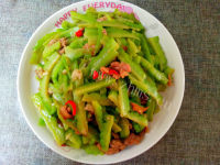 美味的苦瓜炒肉做法图解10)
