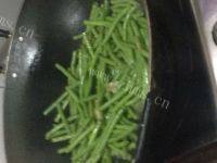 家常菜猪肉炒豆角做法图解4)