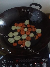 珍馐美味的土豆烧海带做法图解4)