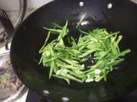 口感丰富的青椒杏鲍菇做法图解3)