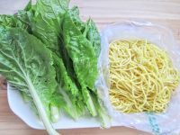 棒棒的葱烧排骨面做法图解2)
