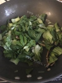 家常菜上海青炒香菇做法图解2)