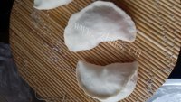 美味的炸韭菜包做法图解8)