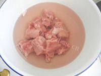 家常菜排骨烧茄子做法图解1)