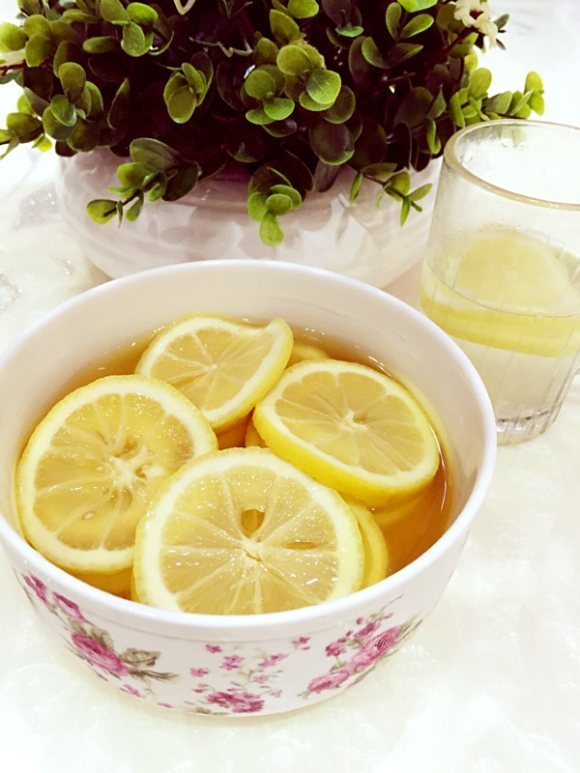 回味无穷的蜂蜜柠檬茶