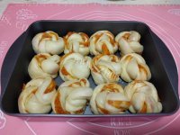 回味无穷的肉松面包卷做法图解19)
