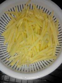 简单的清炒土豆丝做法图解2)