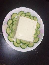 营养丰富的皮蛋豆腐做法图解1)