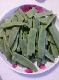 家常菜红烧肉炖豆角做法图解1)