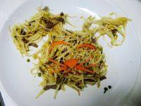 家常菜肉炒豆芽