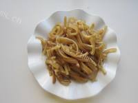 好吃的双椒肉皮做法图解3)