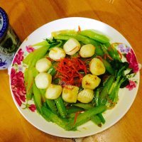 美味的西芹炒鱼蛋做法图解7)