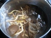 自制凉拌什锦菜做法图解4)