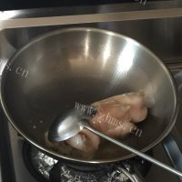 色香味浓的炖猪蹄做法图解7)