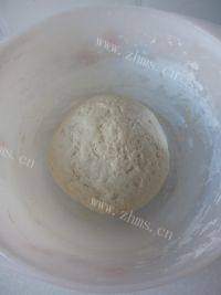 发面猪肉酸菜馅饼做法图解1)