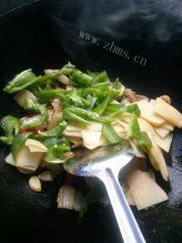 家常菜青椒土豆炒肉片做法图解5)