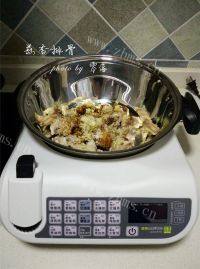 家常菜蒜香排骨做法图解7)