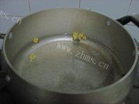 很健康的雪梨菊花茶做法图解2)