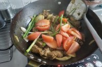 垂涎欲滴的番茄炖牛腩做法图解6)