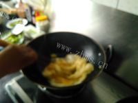 下饭的韭黄炒蛋做法图解2)