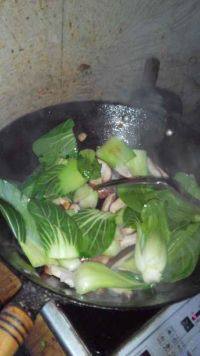 家常菜香菇油菜