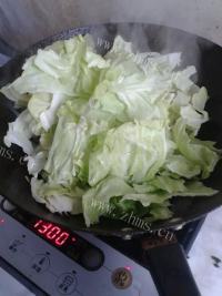 家常菜蒜香包菜做法图解6)