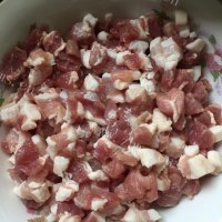 自制酱肉包做法图解2)