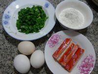 韭菜蟹柳鸡蛋饼做法图解1)