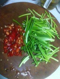 美味蒜苔炒牛肉做法图解2)