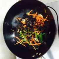 美味营养的鱼香肉丝做法图解9)