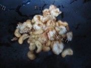 家常菜虾仁炒芹菜做法图解4)