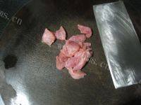 家常菜阿胶炖瘦肉做法图解2)