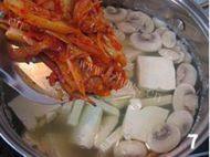 韩式泡菜蛤蜊汤的做法图解七