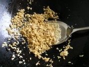美味的桂香素鸡腿做法图解4)