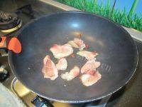 家常菜芹菜炒腊肉做法图解5)