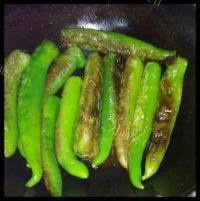 豆豉虎皮青椒做法图解2)