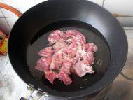 家常菜咖喱牛肉土豆做法图解2)