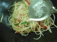 家常菜清炒黄豆芽做法图解5)