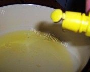 自制南瓜乳酪蛋糕做法图解6)