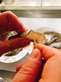 盐焗虾做法图解1)